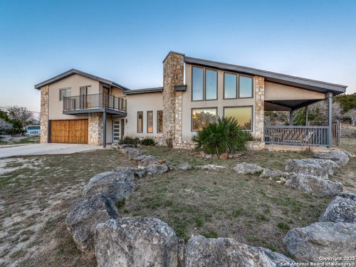 837 Military Dr, Canyon Lake, TX, 78133-3203 | Card Image