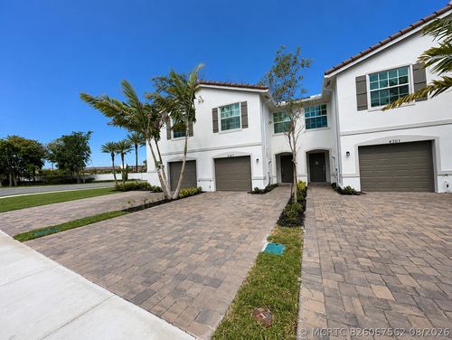 6907 Broadwater Ln, Lake Worth, FL, 33467-8603 | Card Image