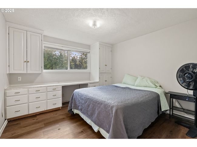 22400 S Evergreen Dr, House other with 5 bedrooms, 3 bathrooms and 2 parking in Beavercreek OR | Image 17