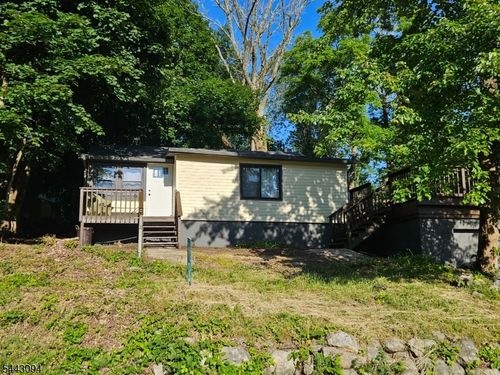 43 E Shore Trl, Hardyston, NJ, 07460-1316 | Card Image