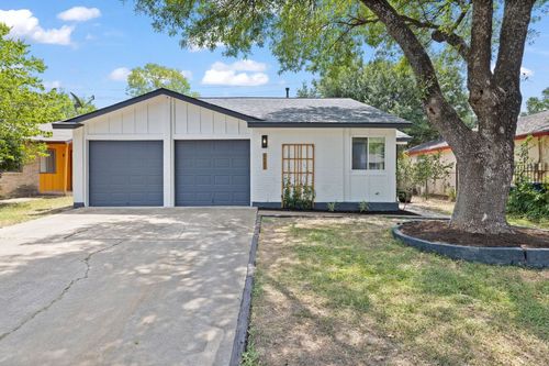 6111 Pino Ln, Austin, TX, 78744-4324 | Card Image