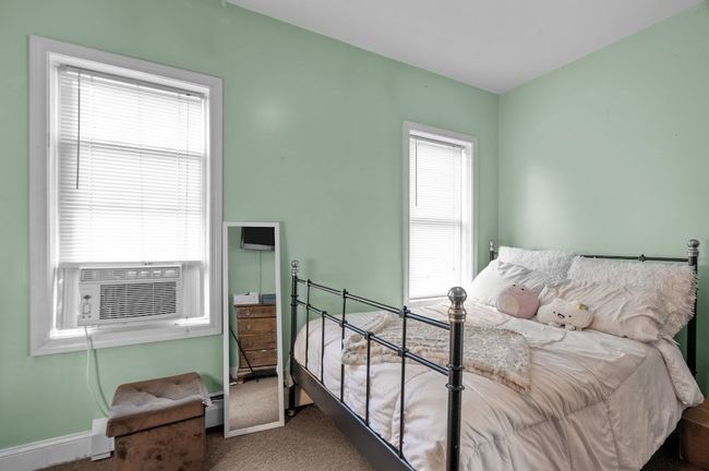 207 Buffinton St, House other with 4 bedrooms, 1 bathrooms and null parking in Fall River MA | Image 16