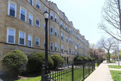 2b-4505 N Malden St, Chicago, IL, 60640-6219 | Card Image