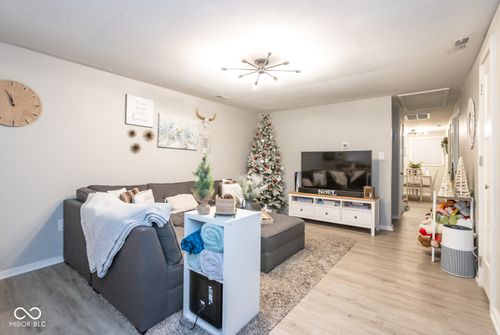 10634 Ruckle St, Carmel, IN, 46280-1074 | Card Image