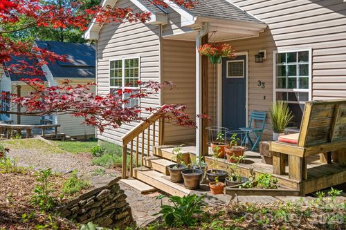33 Wilmington St, Asheville, NC, 28806-4227 | Card Image