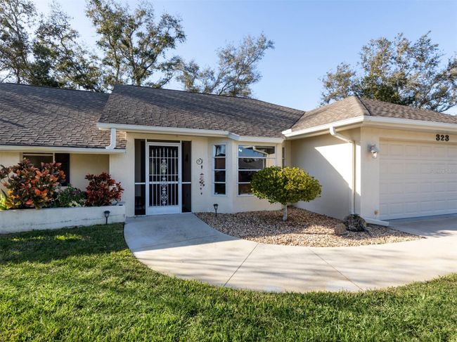 323 Woodvale Drive, House other with 3 bedrooms, 2 bathrooms and null parking in Venice FL | Image 4