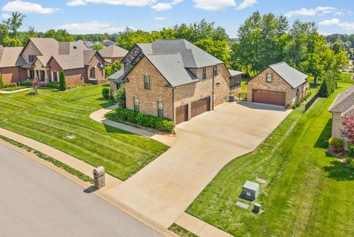 3049 Eliza Dr, Clarksville, TN, 37043-1592 | Card Image