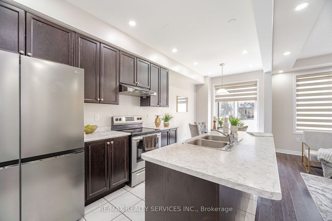 27 Phyllis Dr, House attached with 3 bedrooms, 3 bathrooms and 2 parking in Caledon ON | Image 16