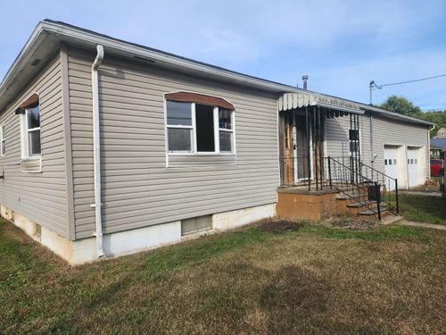 307 Spring St, Utica, OH, 43080-3521 | Card Image