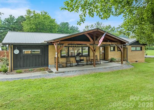 2906 Jonathan Creek Rd, Waynesville, NC, 28785-7653 | Card Image