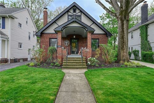 3346 E Fairfax Rd, Cleveland Heights, OH, 44118 | Card Image
