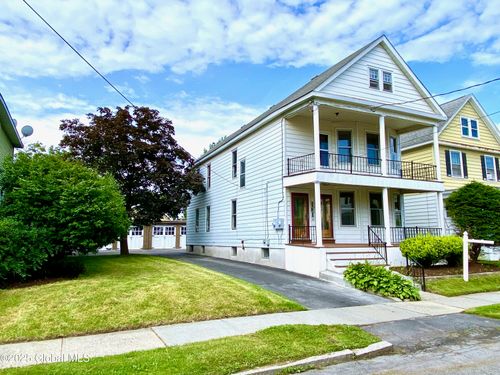 8 Mapleridge Ave, Albany, NY, 12209-1420 | Card Image