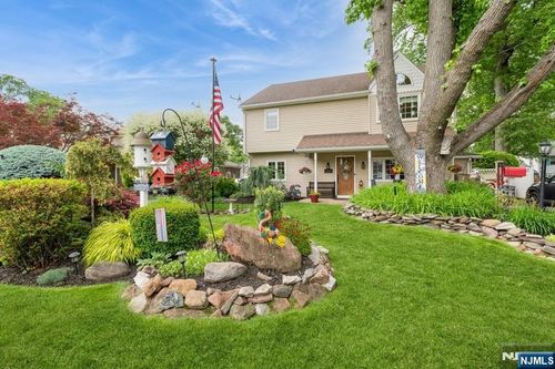 65 Day Ave, Tenafly, NJ, 07670-1444 | Card Image