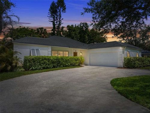 405 Eugenia Rd, Vero Beach, FL, 32963-1527 | Card Image