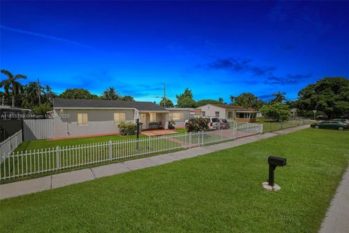 7550 Sw 28th Street Rd, Miami, FL, 33155-2716 | Card Image