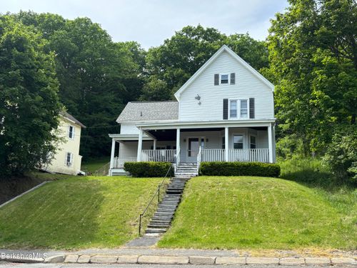 115 Cliff St, North Adams, MA, 01247 | Card Image