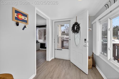 2371 E Parkwood Ave, Burton, MI, 48529-2325 | Card Image