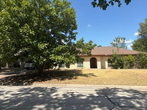 2011 Elmridge Dr, Arlington, TX, 76012-2213 | Card Image