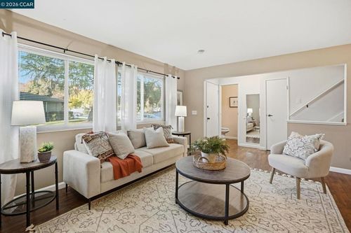 b-1045 Mohr Ln, Concord, CA, 94518-3883 | Card Image