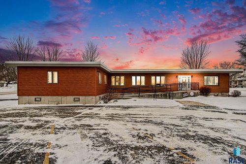 502 Ne 2nd St Street, Madison, SD, 57042 | Card Image