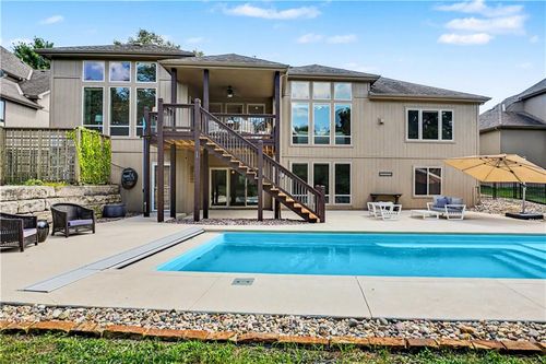 1616 Ne Daltons Ridge Dr, Lee's Summit, MO, 64064-1725 | Card Image