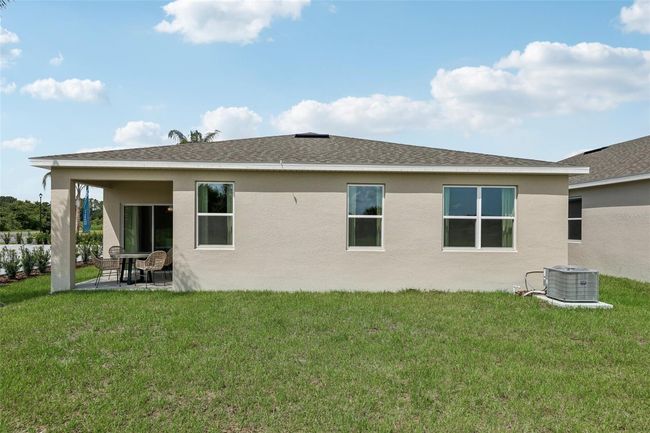 917 Pearlwood Loop, House other with 4 bedrooms, 2 bathrooms and null parking in EAGLE LAKE FL | Image 34