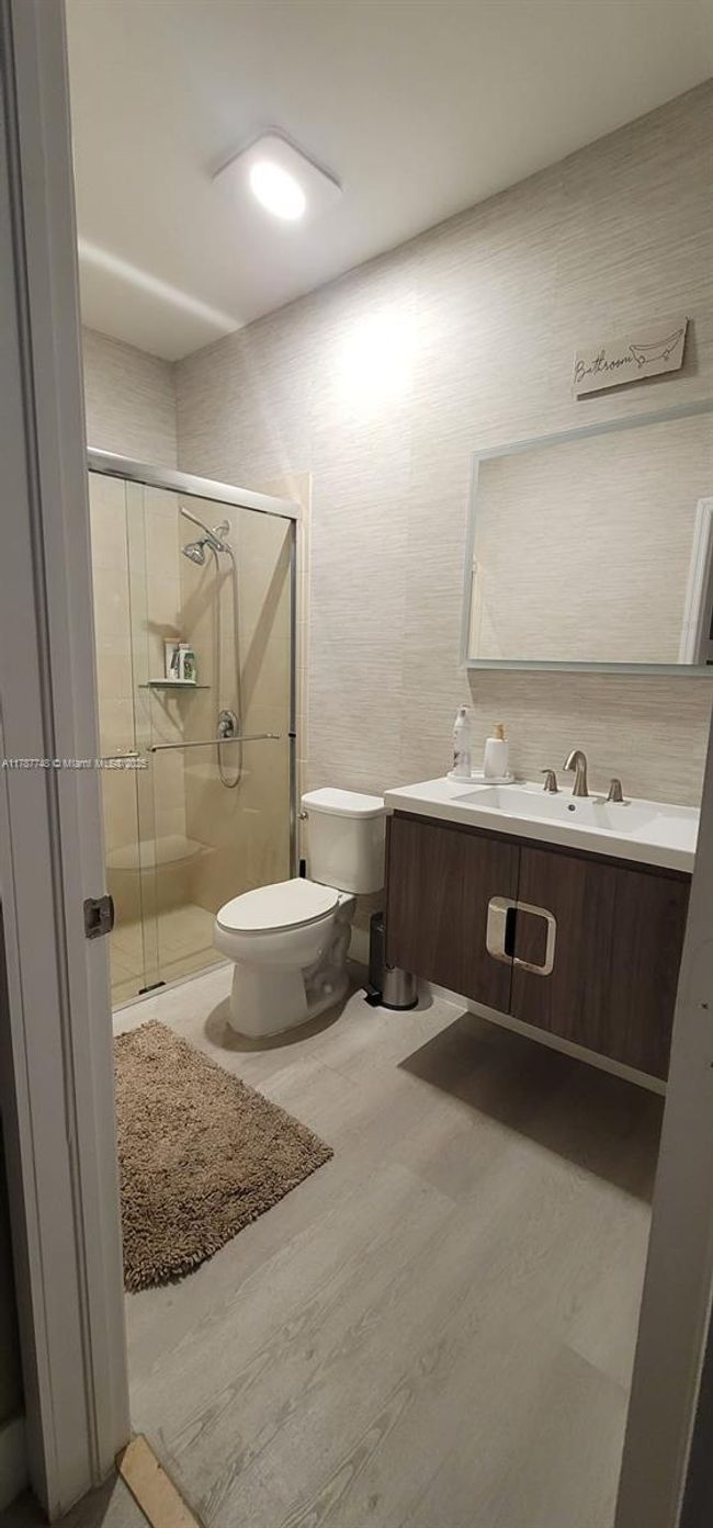 3445 W 92 Nd Pl, Townhouse with 3 bedrooms, 3 bathrooms and null parking in Hialeah FL | Image 9
