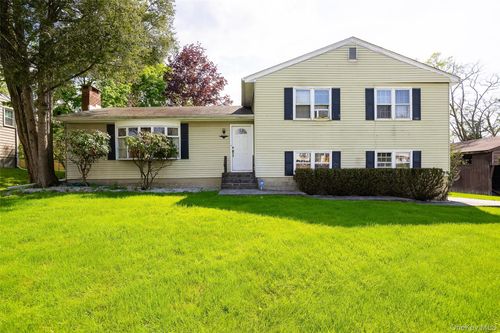 59 Carriage Hill Lane, Poughkeepsie, NY, 12603 | Card Image