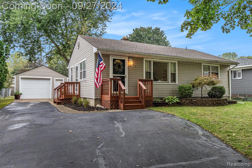 Goldner Ave, Waterford, MI 48328 #1