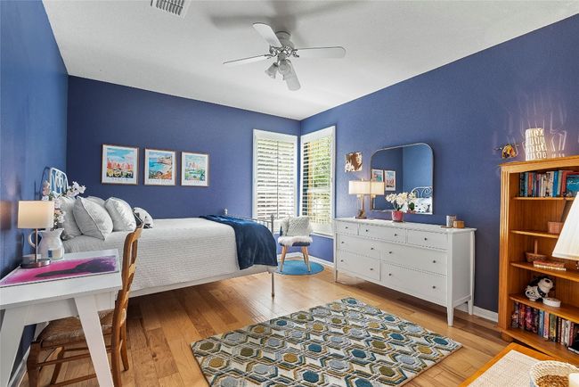 Designed with comfort in mind, the rooms offer flexible space that can easily adapt to your needs, whether for guests, a home office, or a creative retreat | Image 27