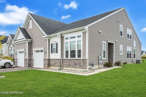 8 Saratoga Rd, NEW EGYPT, NJ, 08533-1730 | Card Image