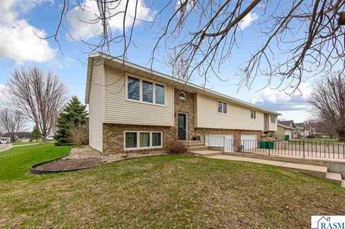 135 Barony Rd, Le Sueur, MN, 56058-1602 | Card Image