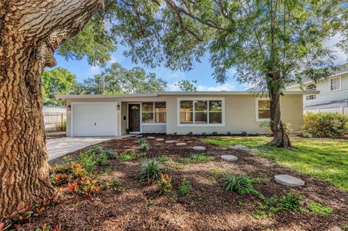 8017 31st Ave N, ST PETERSBURG, FL, 33710-2201 | Card Image