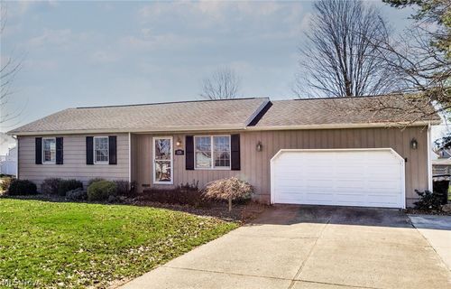 125 Bittersweet Dr, Columbiana, OH, 44408-1619 | Card Image