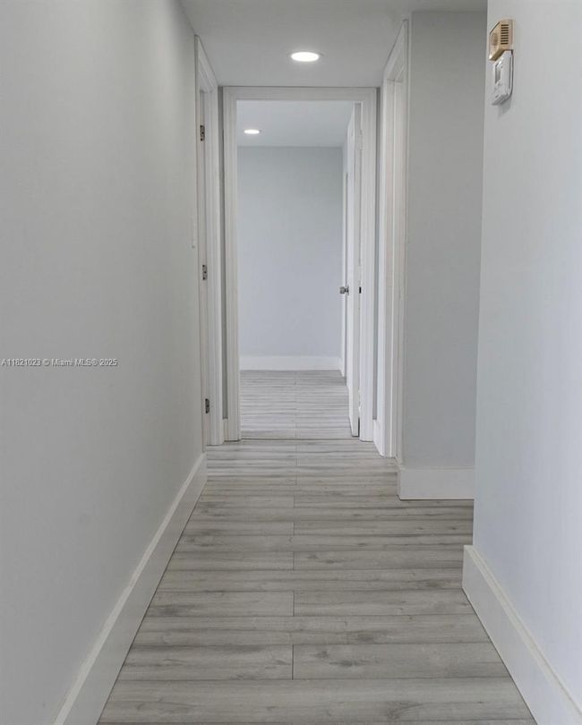 APT-802 - 4174 Inverrary Dr, Condo with 2 bedrooms, 2 bathrooms and null parking in Lauderhill FL | Image 7