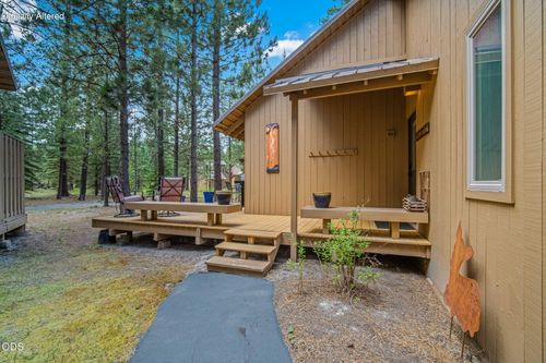 30-17631 Cluster Cabin Ln, Sunriver, OR, 97707 | Card Image