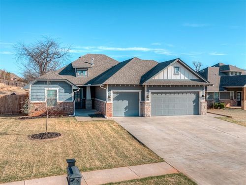 2809 Cedar Creek Drive, Moore, OK, 73160 | Card Image