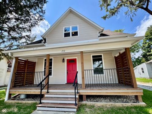 252 Main St, Cloverdale, IN, 46120-9002 | Card Image