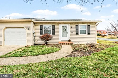 1801 Mountain View Rd, MIDDLETOWN, PA, 17057-3468 | Card Image