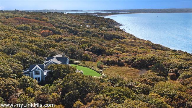 94 Menemsha Inn Rd, House other with 6 bedrooms, 5 bathrooms and null parking in Chilmark MA | Image 37