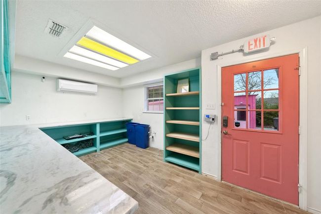 1406 Avenue Q, House other with 3 bedrooms, 3 bathrooms and 2 parking in Huntsville TX | Image 8