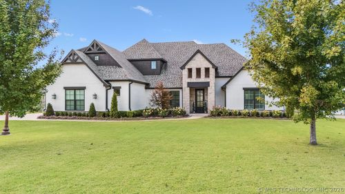 19236 E Twin Creeks Dr, Owasso, OK, 74055-4108 | Card Image