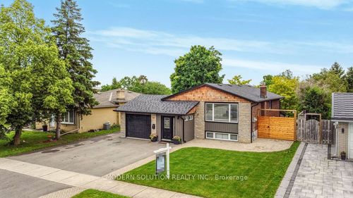 82 Shea Cres, Kitchener, ON, N2E1E8 | Card Image