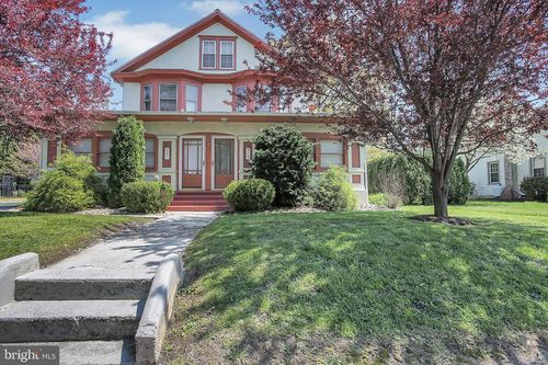 319 N 2nd St, HALIFAX, PA, 17032-9000 | Card Image