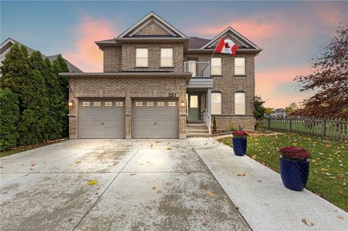 257 Wright Cres, Niagara on the Lake, ON, L0S1J0 | Card Image