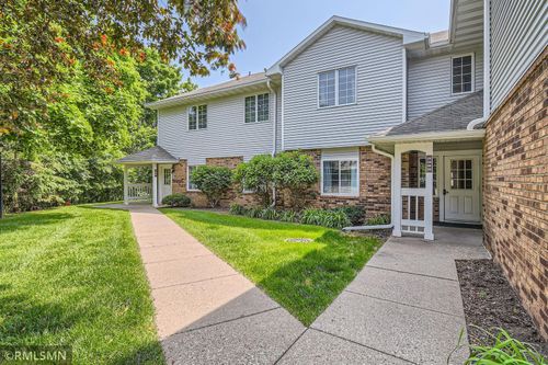 apt-102-3557 Blue Jay Way, Eagan, MN, 55123-2252 | Card Image