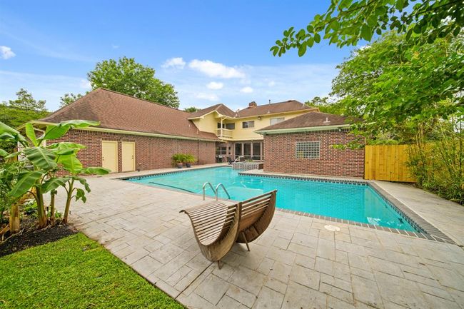 5411 Pine St, House other with 5 bedrooms, 5 bathrooms and 3 parking in Bellaire TX | Image 45