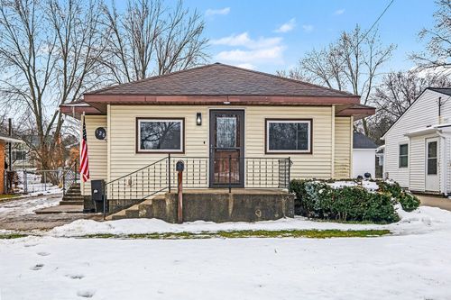 128 Averill St, Sparta, MI, 49345-1209 | Card Image