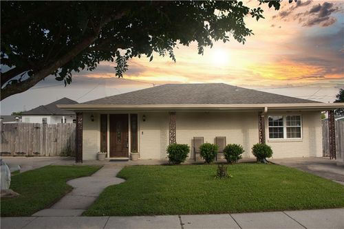 1433 Perrin Dr, Arabi, LA, 70032-2155 | Card Image