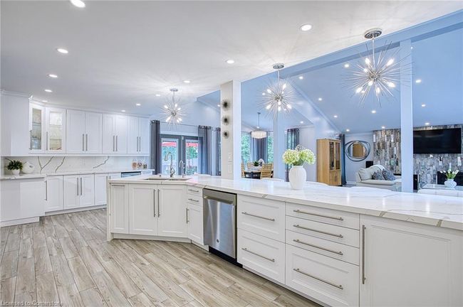 3263 Guyatt Rd, House other with 4 bedrooms, 5 bathrooms and 14 parking in Hannon ON | Image 12